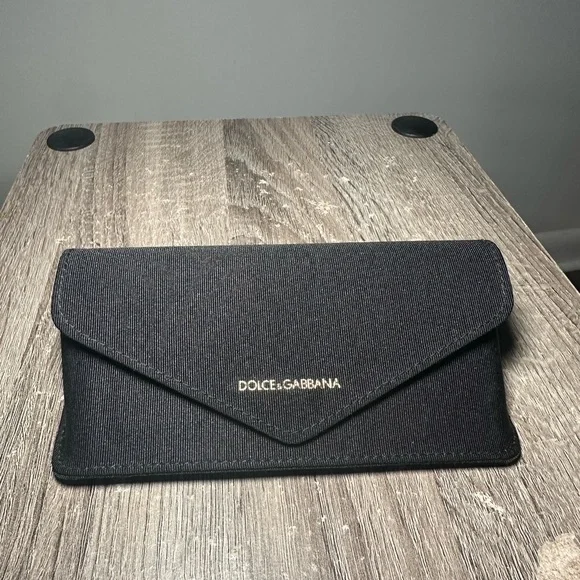 Burgundy Dolce & Gabbana sunglasses - Picture 3 of 9